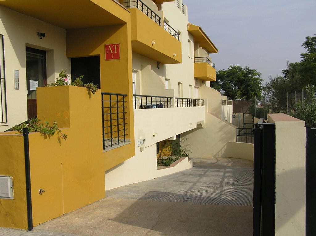 Apartamentos Turísticos los Girasoles Espartinas Exterior foto